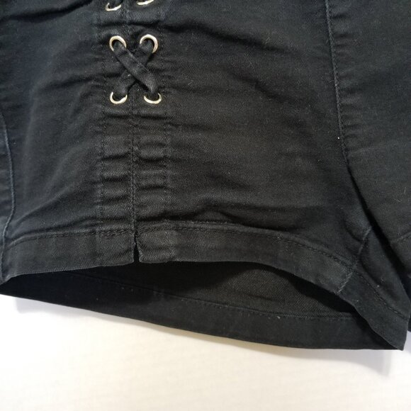 Rue 21 shorts 5/6 decorative eyelet lace up front stretch shortie goth punk - Picture 5 of 15